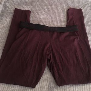 Maroon color garage leggings